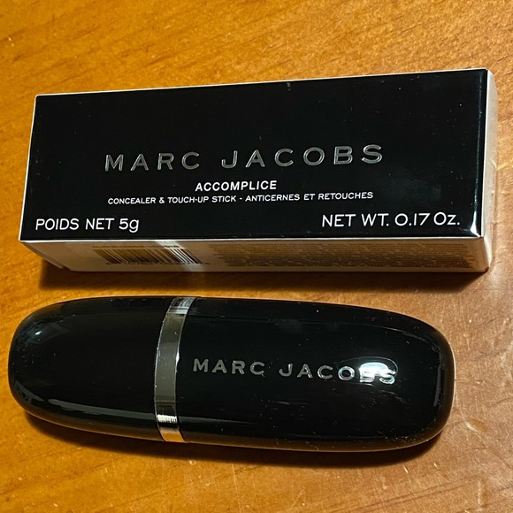 Marc Jacobs Accomplice Concealer & Touch-Up Stick Tan - Picture 3 of 13
